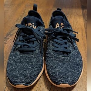 APL Women's Size 8 Techloom Phantom Midnight/Peach Athletic 8.5